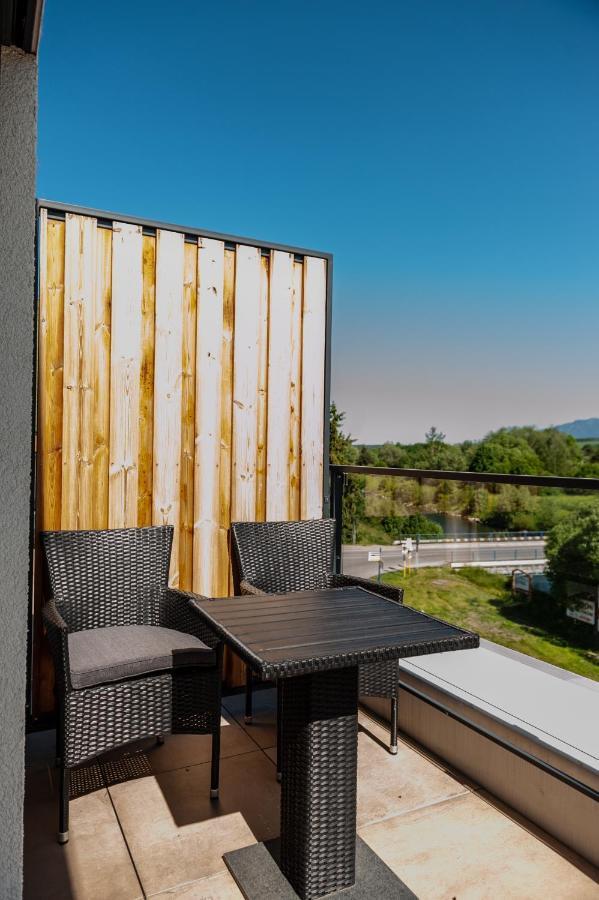 Apartmany Besen Bešeňová Exteriör bild