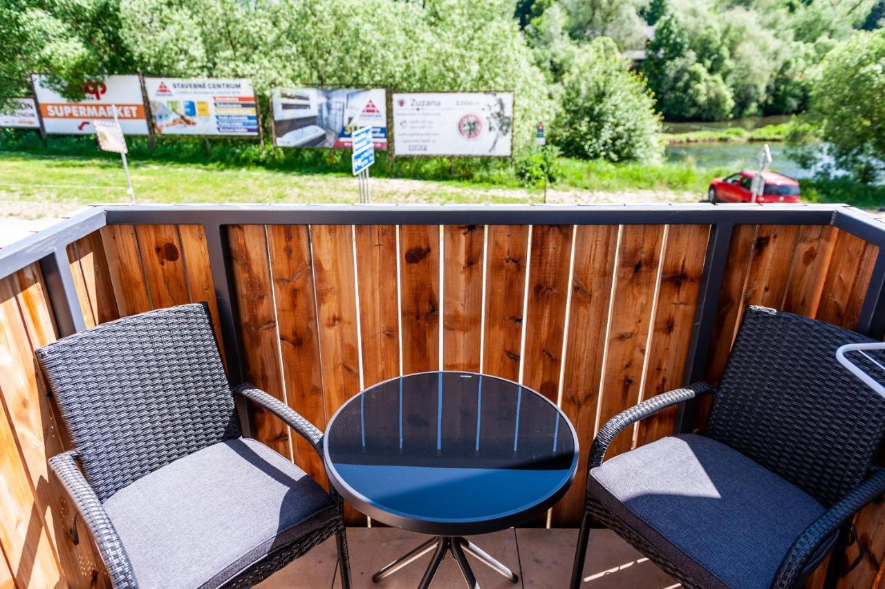 Apartmany Besen Bešeňová Exteriör bild