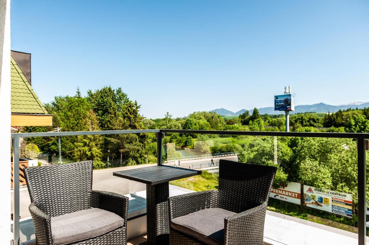 Apartmany Besen Bešeňová Exteriör bild