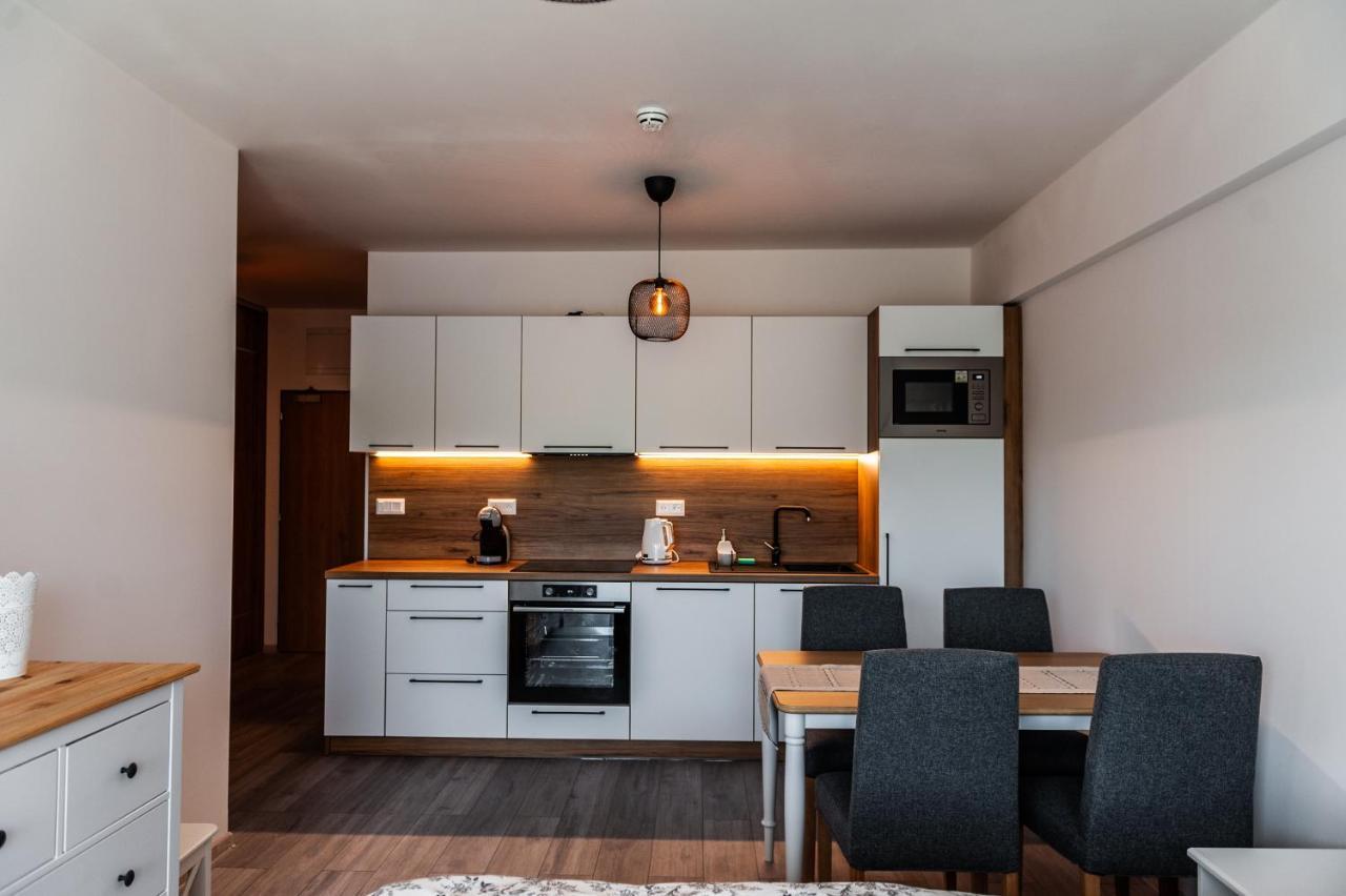 Apartmany Besen Bešeňová Exteriör bild