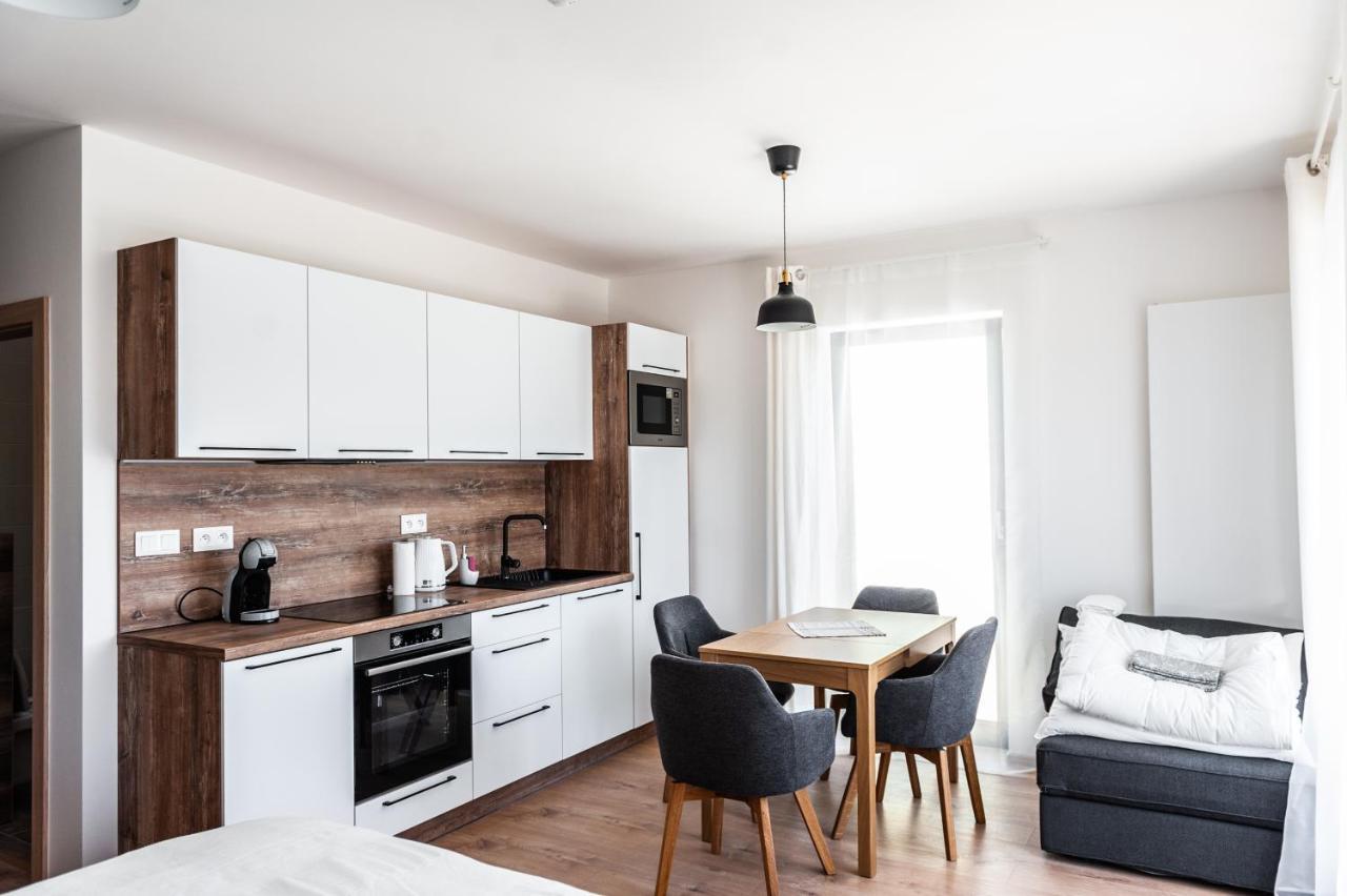 Apartmany Besen Bešeňová Exteriör bild