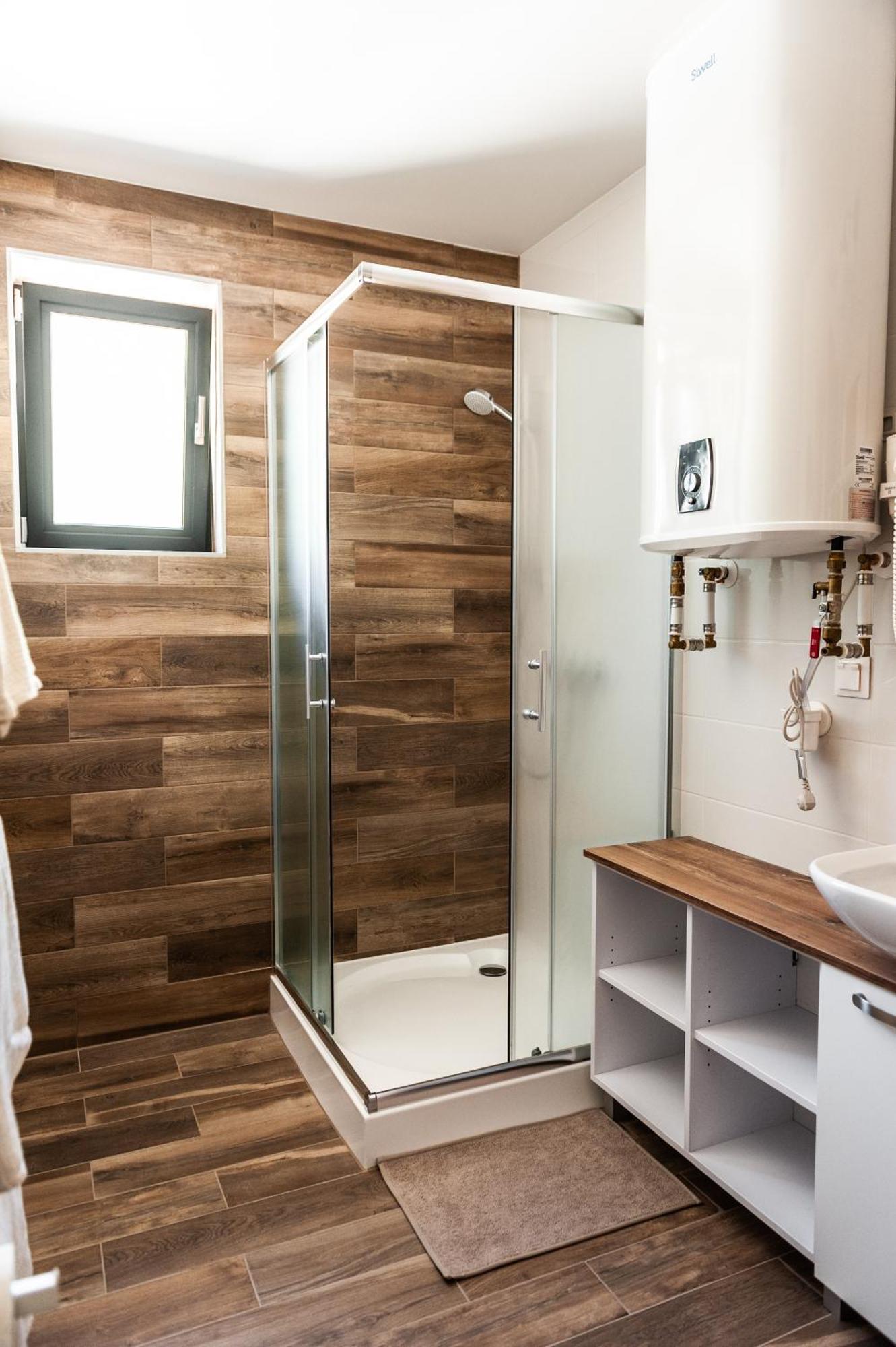 Apartmany Besen Bešeňová Exteriör bild