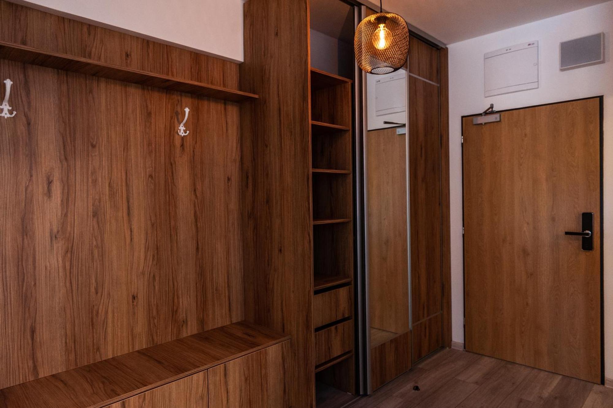Apartmany Besen Bešeňová Exteriör bild