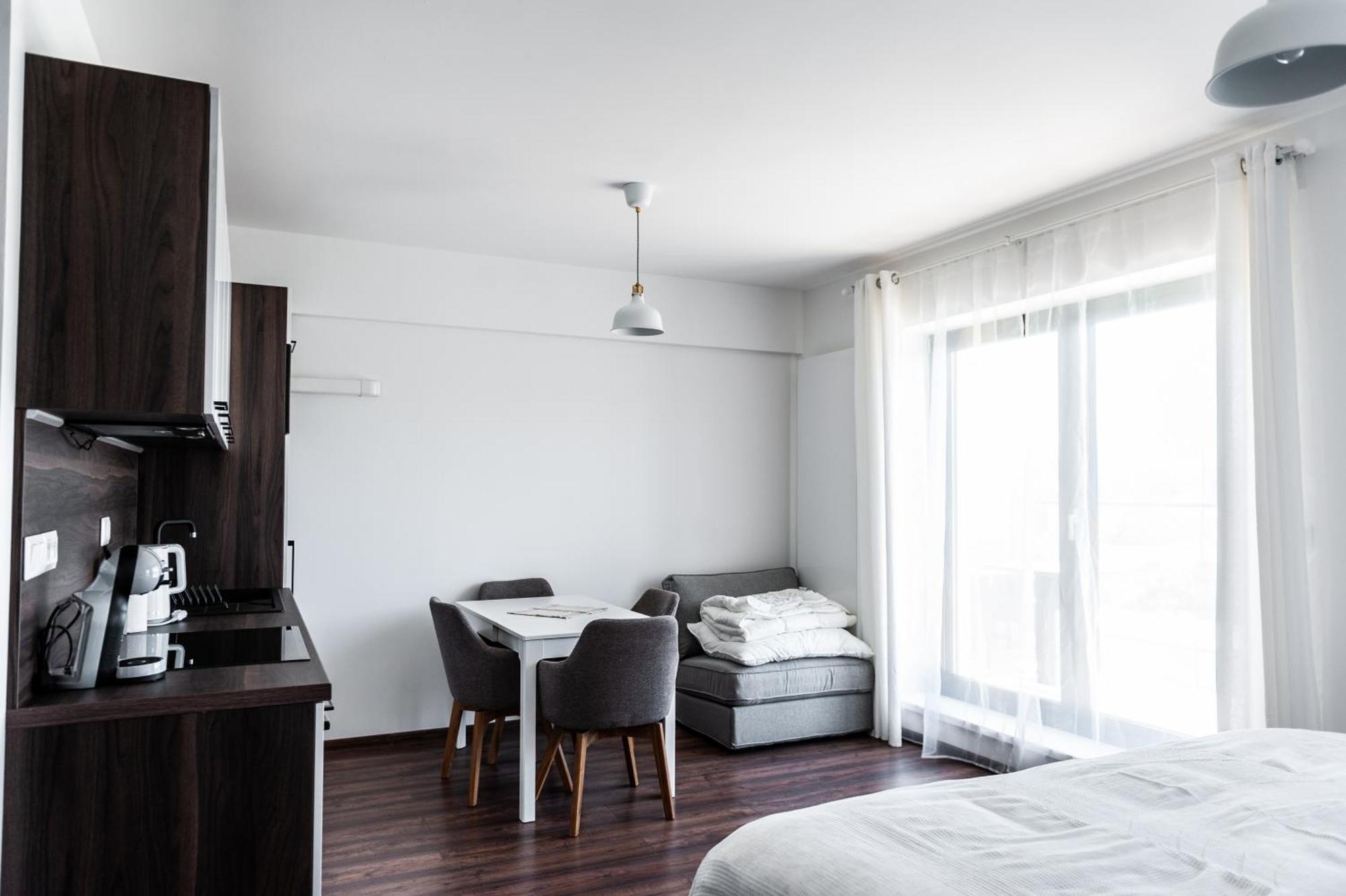 Apartmany Besen Bešeňová Exteriör bild