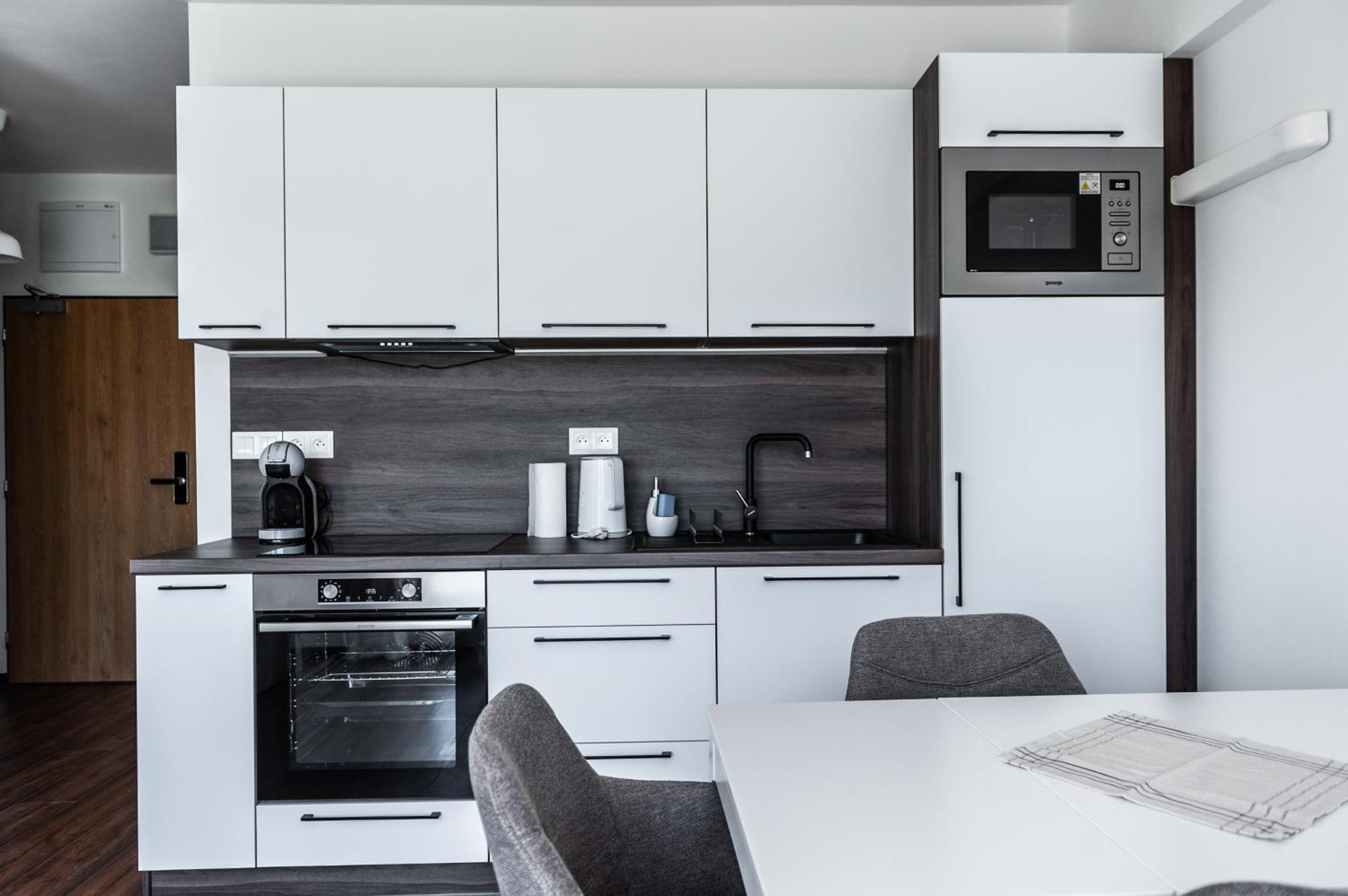 Apartmany Besen Bešeňová Exteriör bild