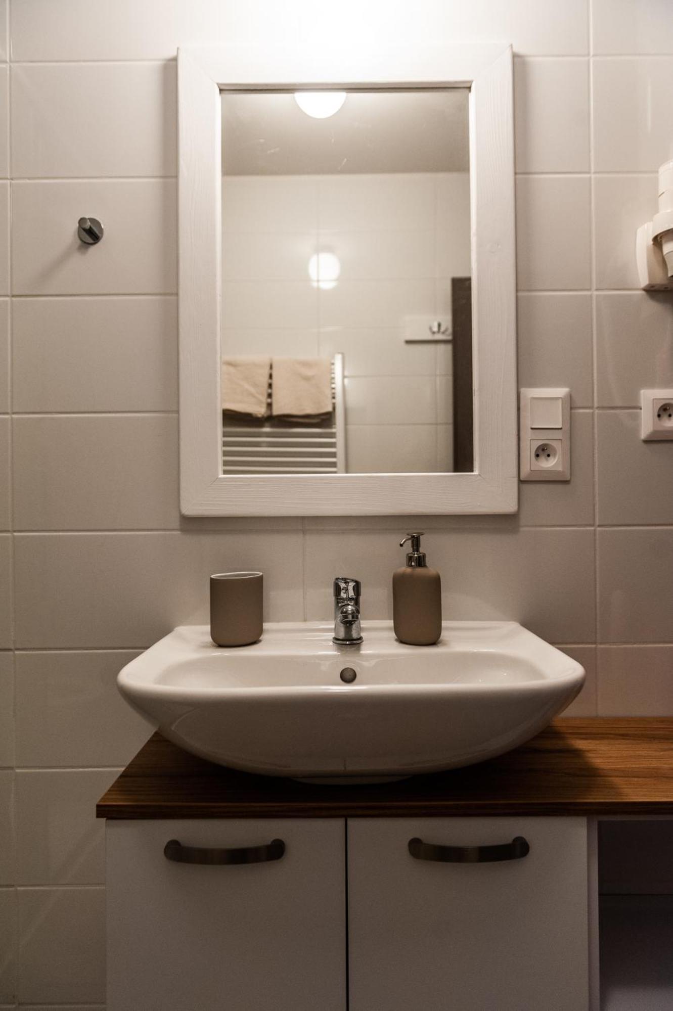 Apartmany Besen Bešeňová Exteriör bild