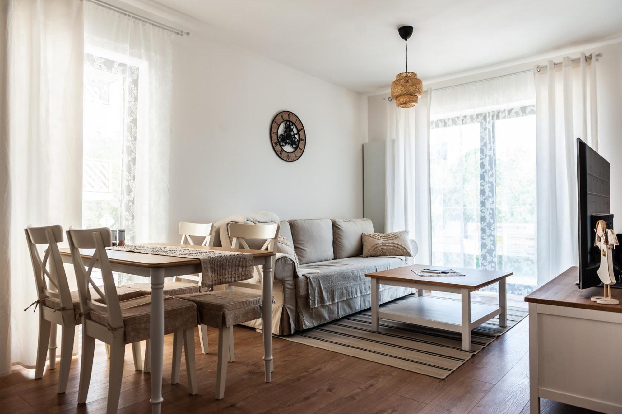 Apartmany Besen Bešeňová Exteriör bild