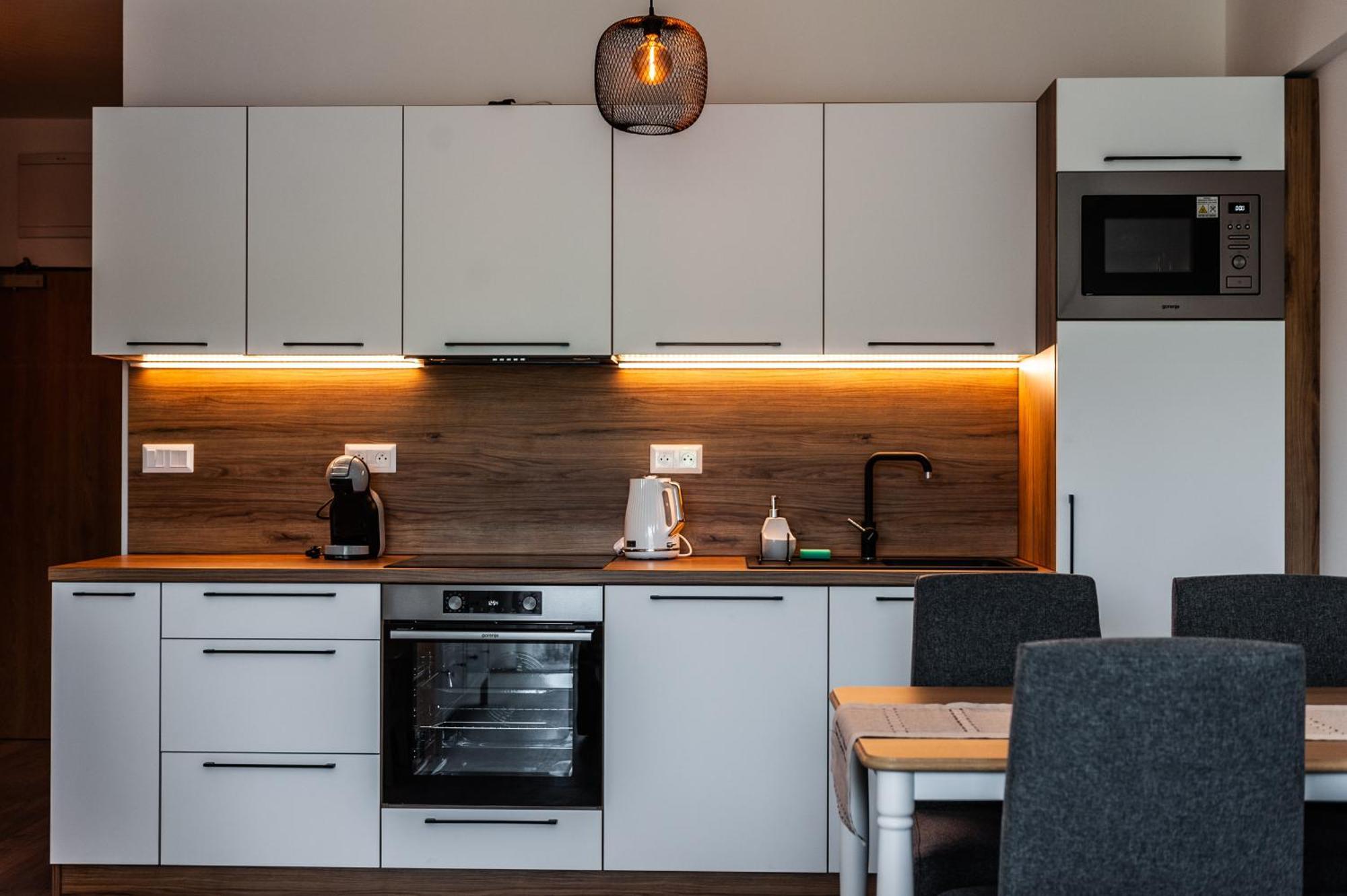 Apartmany Besen Bešeňová Exteriör bild