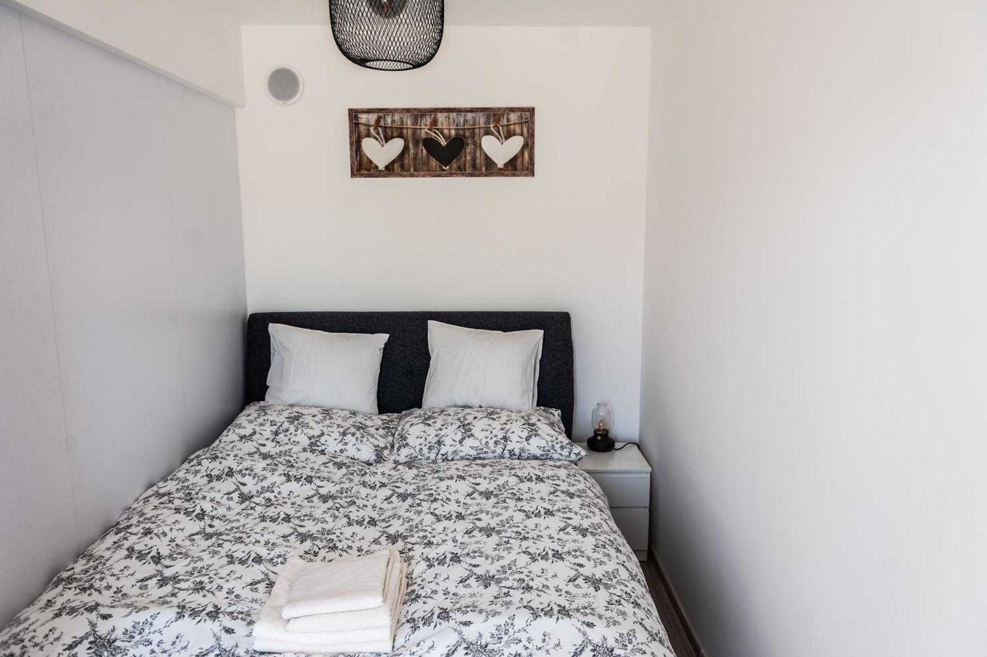 Apartmany Besen Bešeňová Exteriör bild