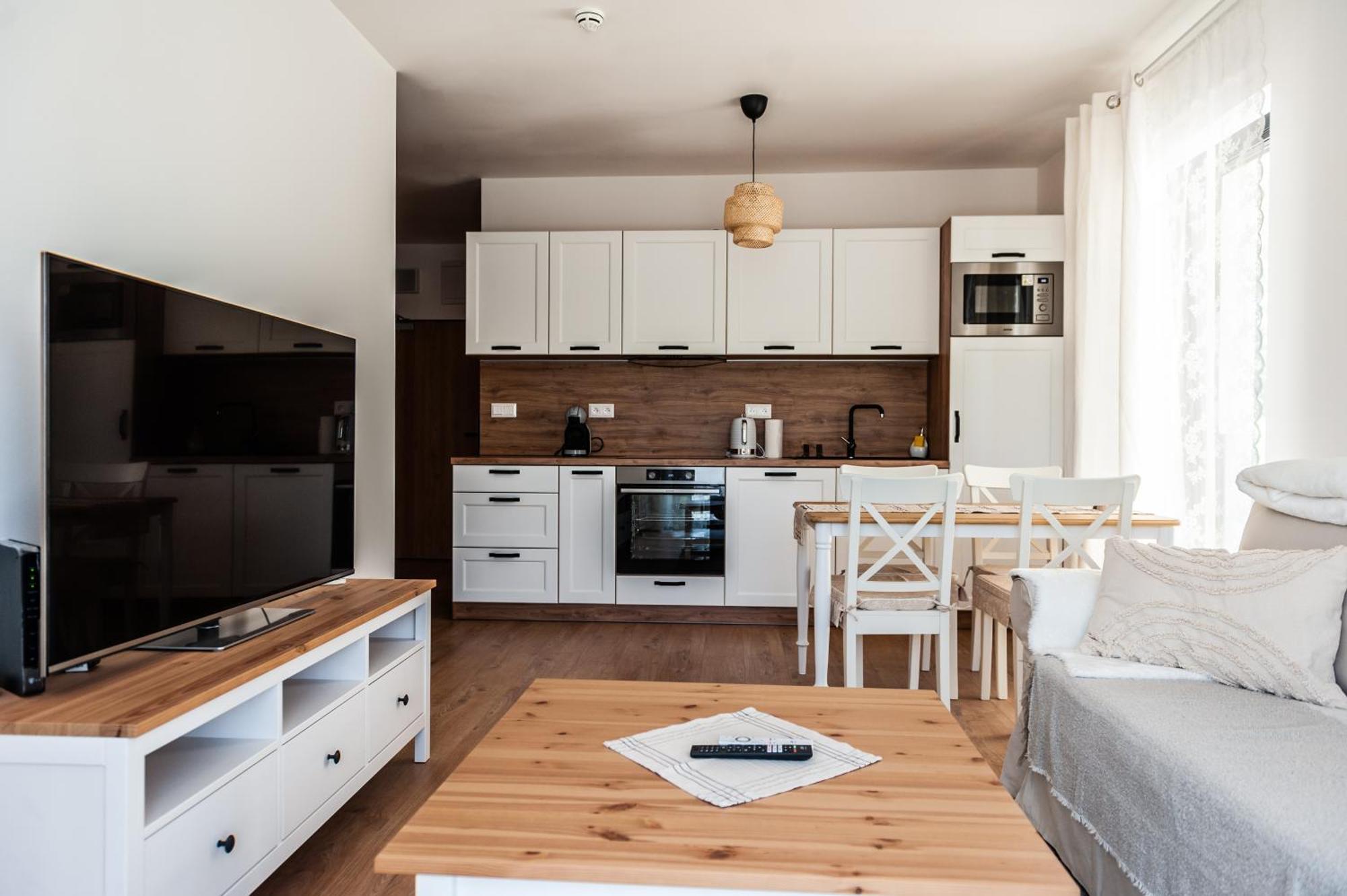 Apartmany Besen Bešeňová Exteriör bild