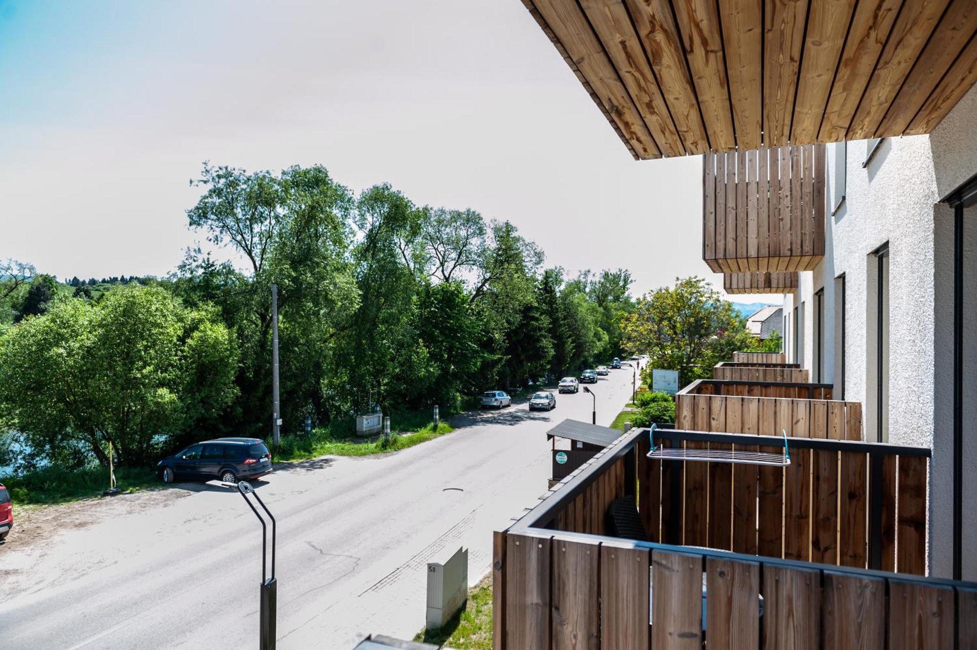 Apartmany Besen Bešeňová Exteriör bild